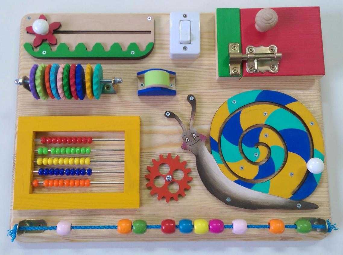 Игрушки для новорожденных. чек-лист из 14 вещей, которые точно пригодятся